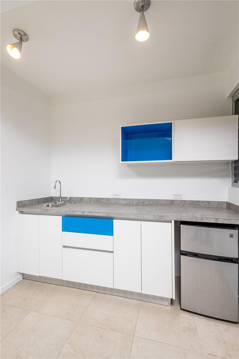 673 CASA BLUE — photo 62 of 81