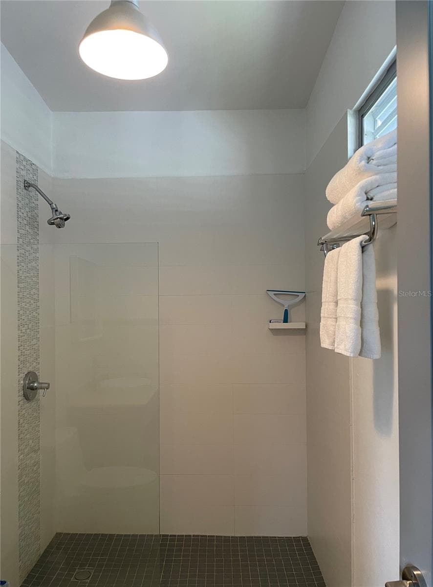 673 CASA BLUE — photo 59 of 81