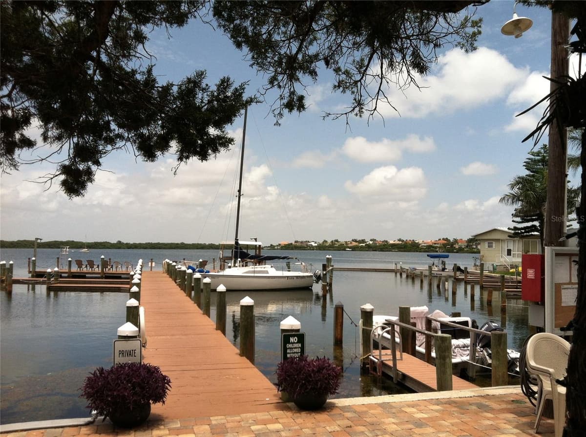 3710 GULF OF MEXICO DRIVE — photo 9 of 18