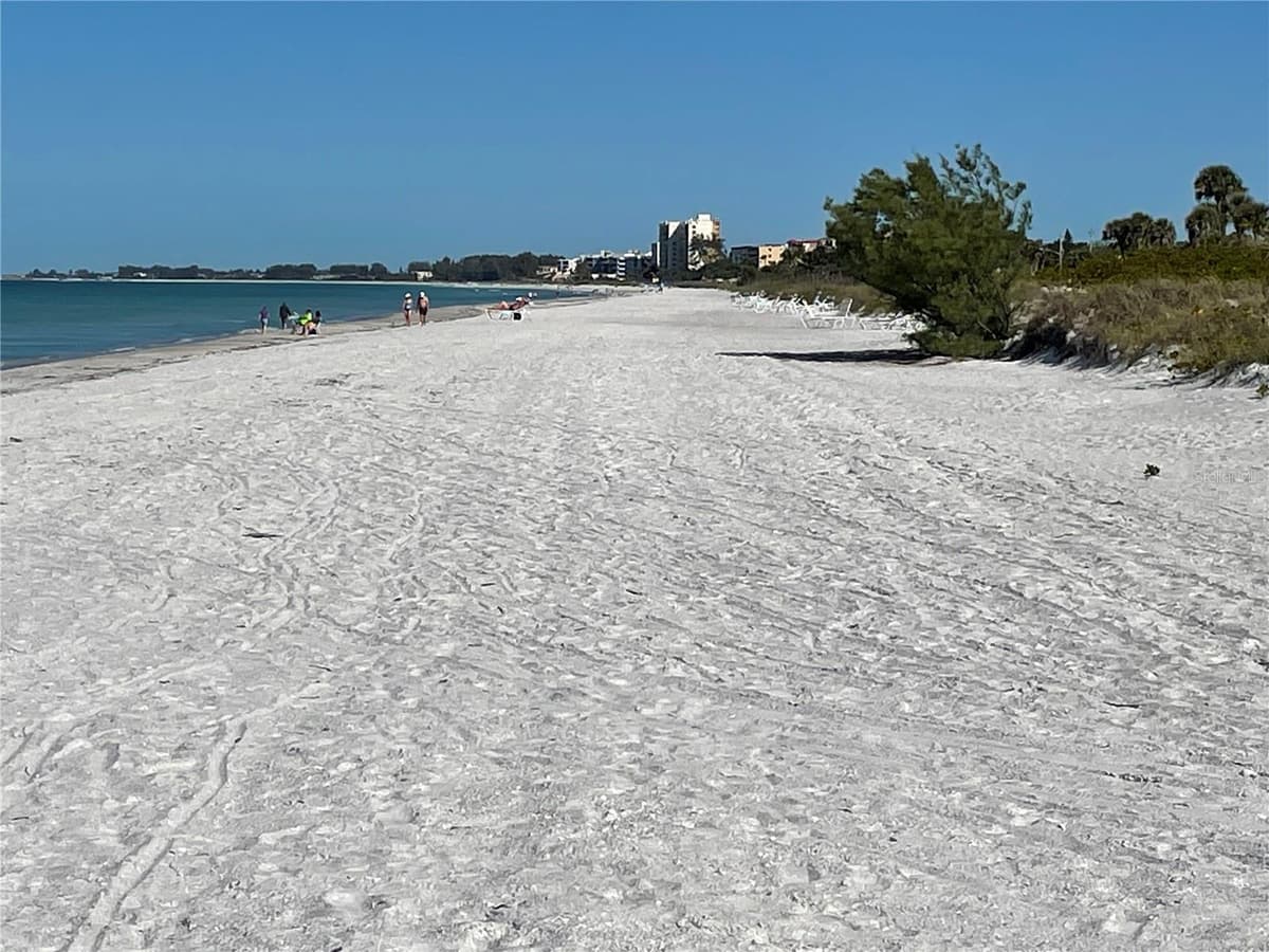 3710 GULF OF MEXICO DRIVE — photo 16 of 18