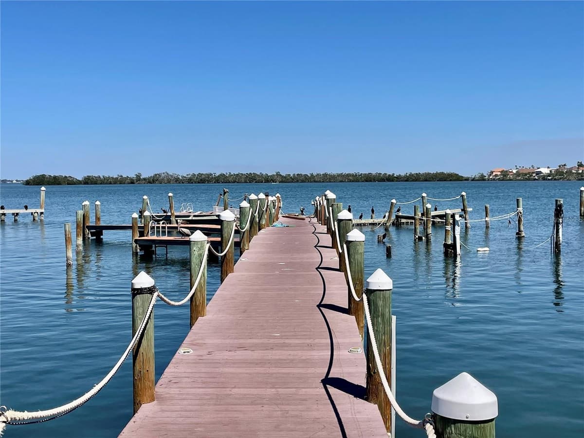 3710 GULF OF MEXICO DRIVE — photo 10 of 18