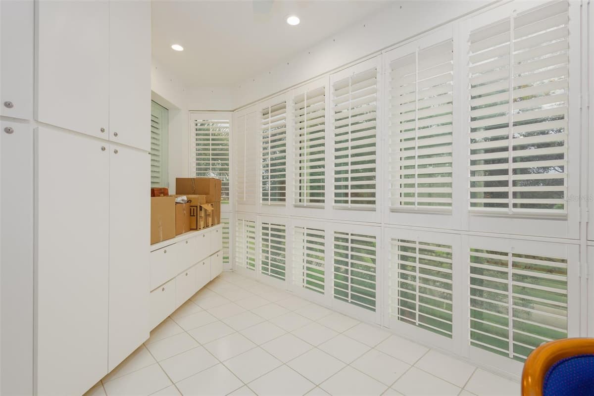 334 ENCLAVE DRIVE — photo 12 of 40