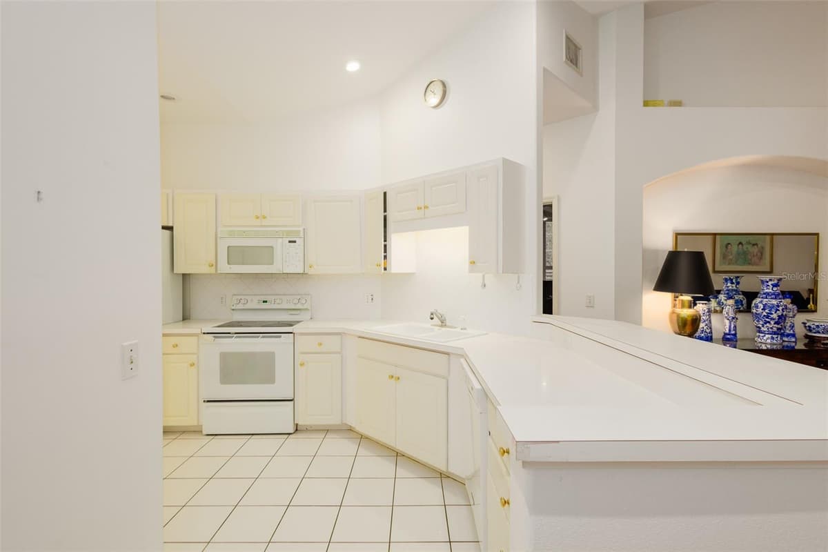 334 ENCLAVE DRIVE — photo 15 of 40