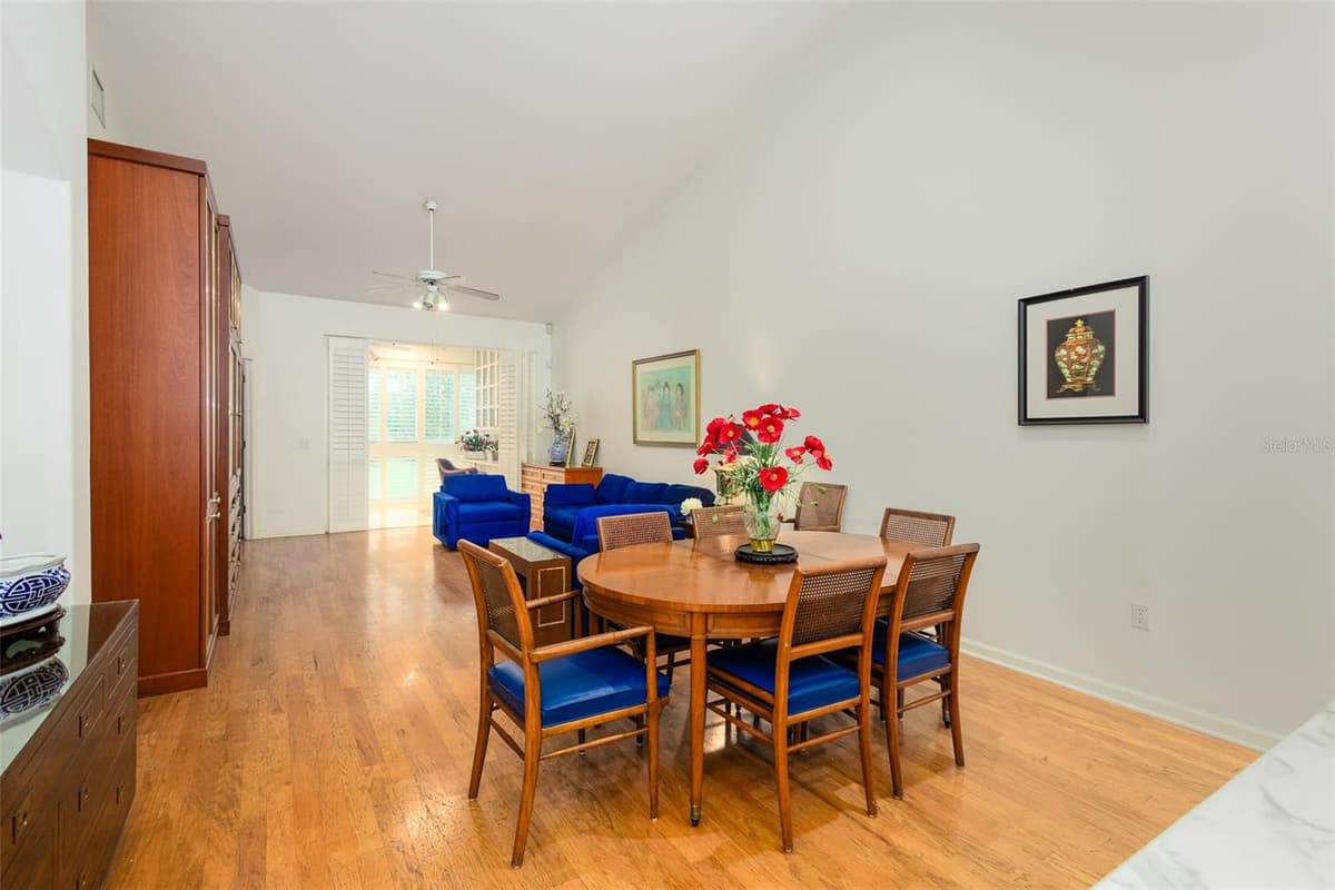 334 ENCLAVE DRIVE — photo 5 of 40