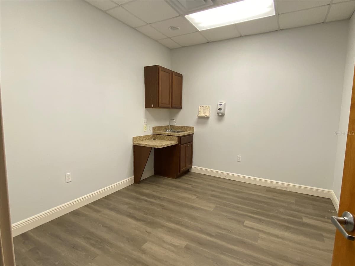781 COUNTY ROAD 466 — photo 5 of 12