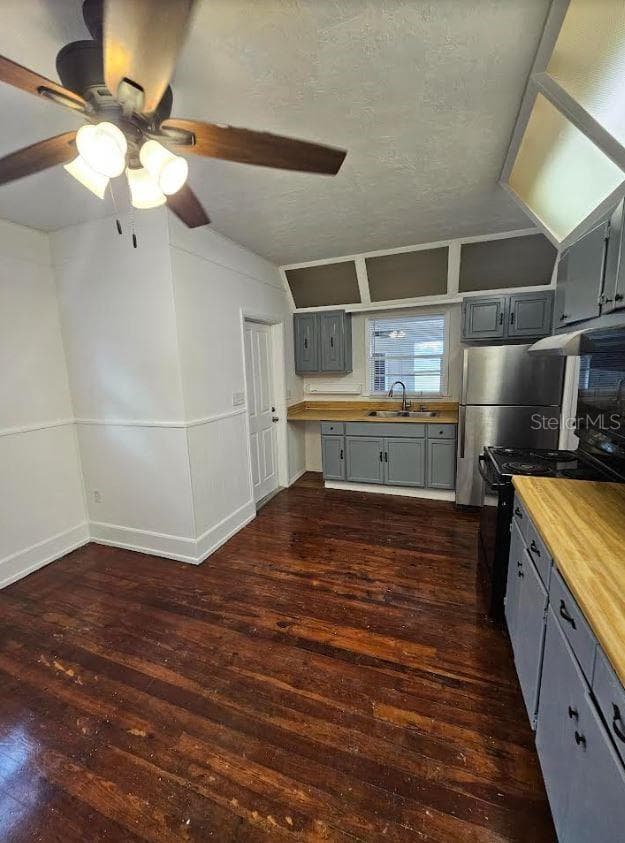 1414 JOHNS AVENUE — photo 16 of 19