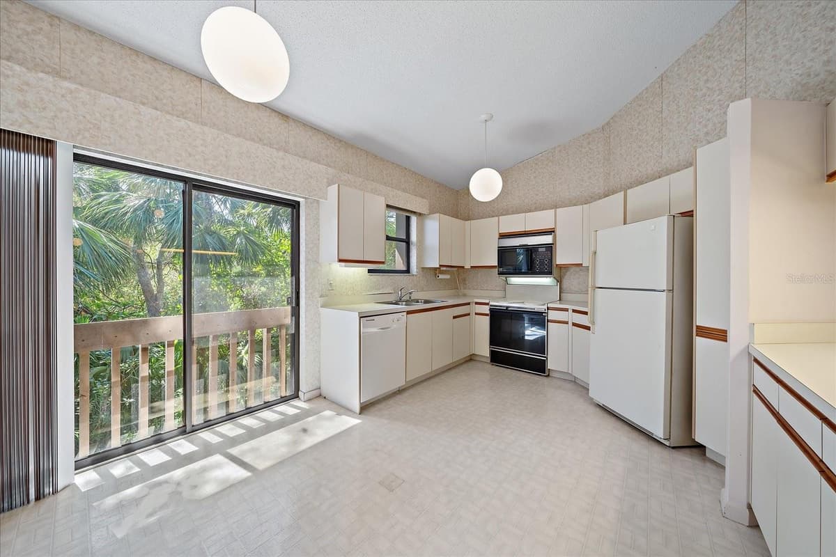 1654 STARLING DRIVE — photo 17 of 54