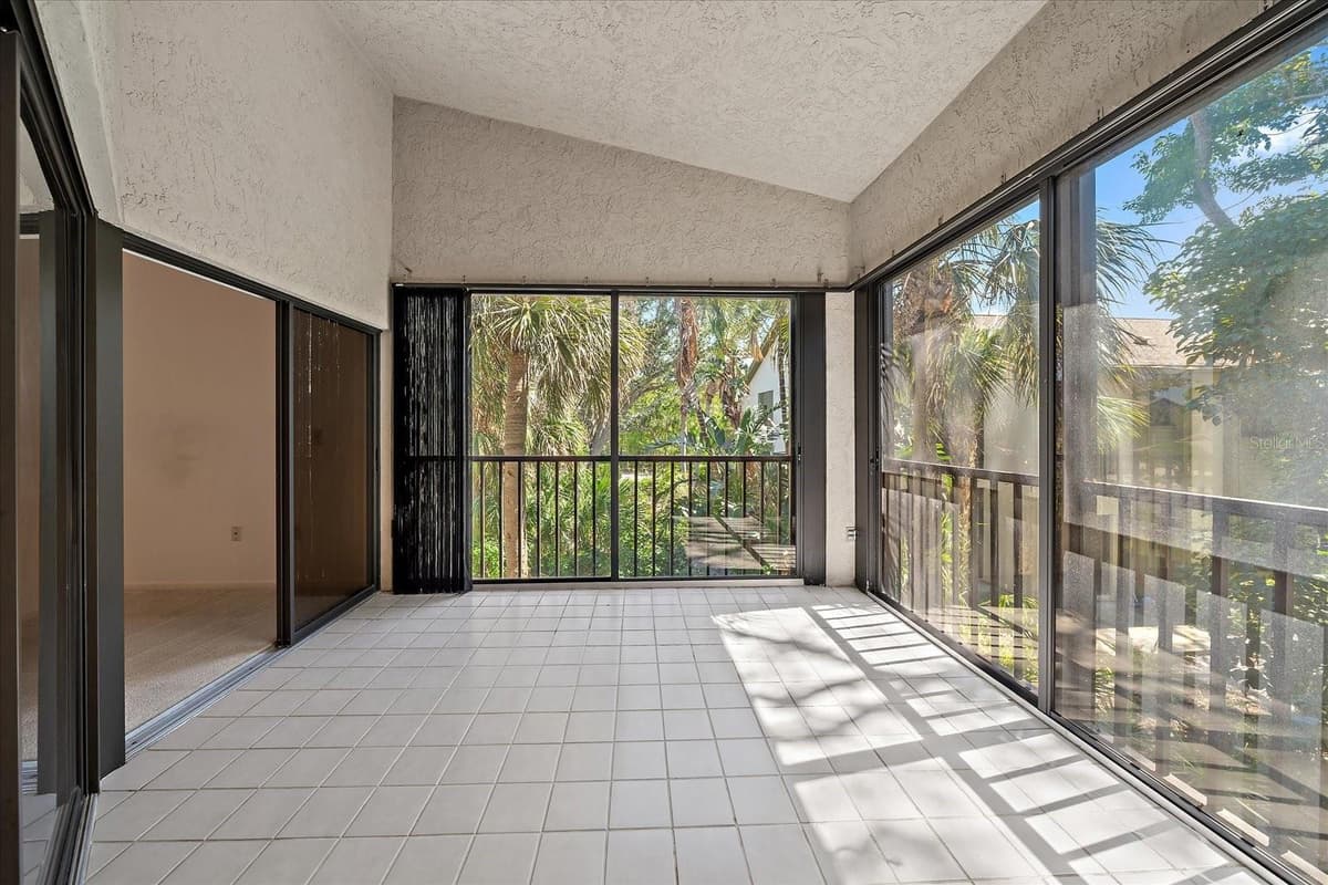 1654 STARLING DRIVE — photo 32 of 54