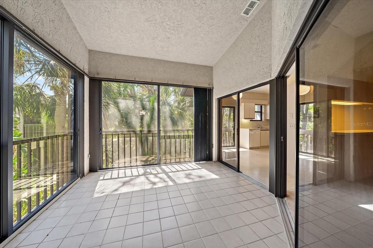 1654 STARLING DRIVE — photo 34 of 54