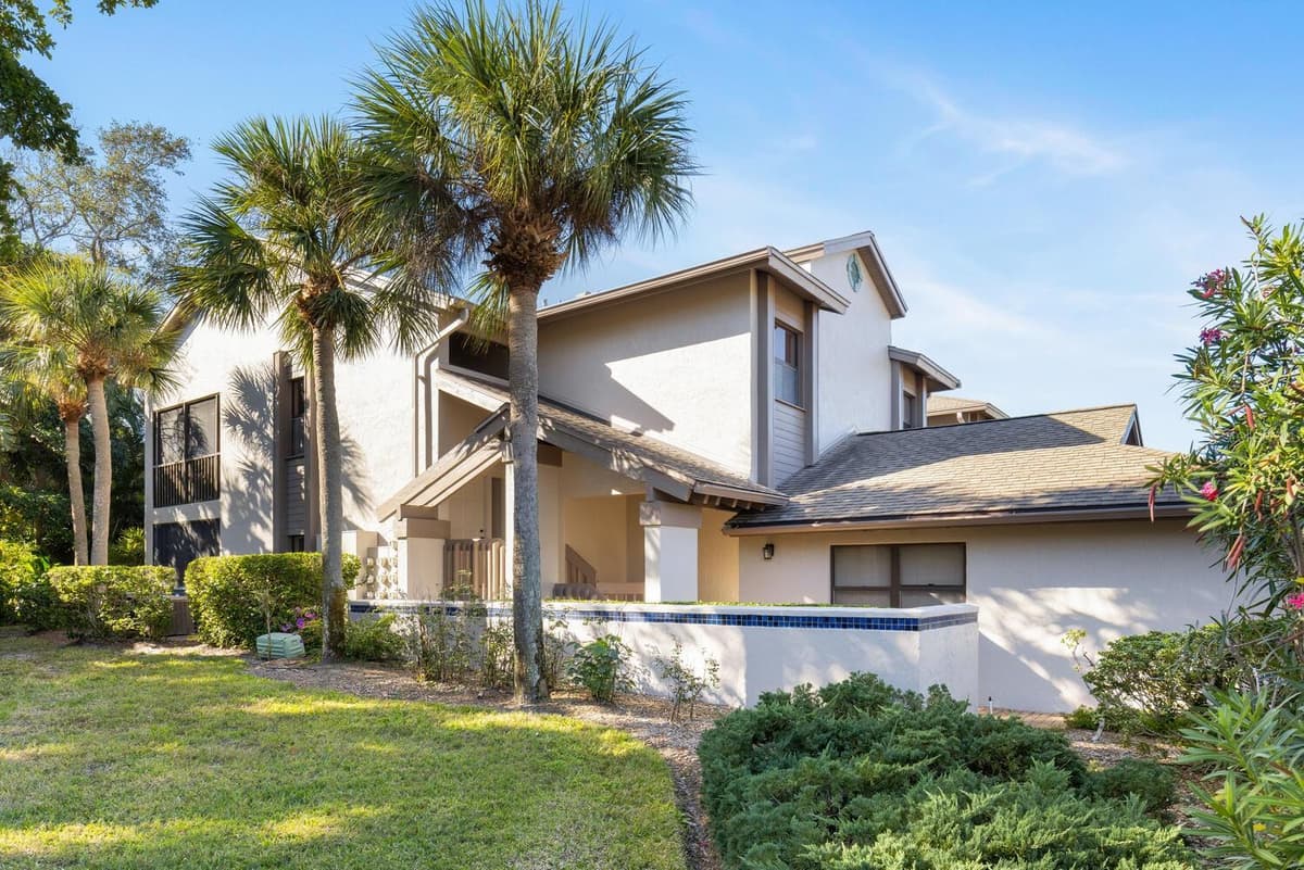 1654 STARLING DRIVE — photo 1 of 54