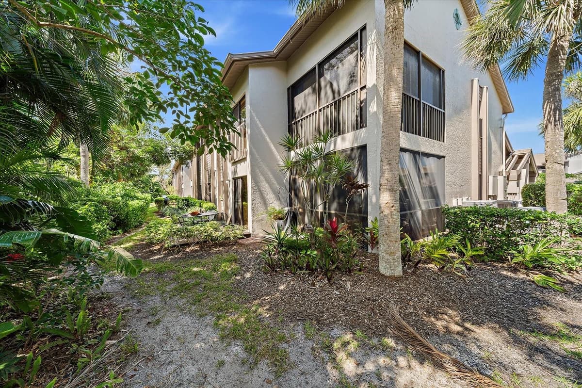 1654 STARLING DRIVE — photo 37 of 54