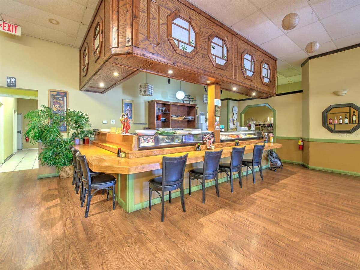 2215 COLLIER PARKWAY — photo 19 of 36