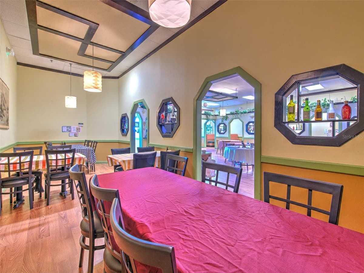 2215 COLLIER PARKWAY — photo 15 of 36