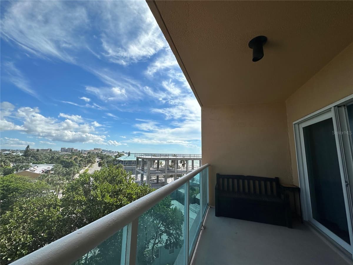 880 MANDALAY AVENUE — photo 10 of 26