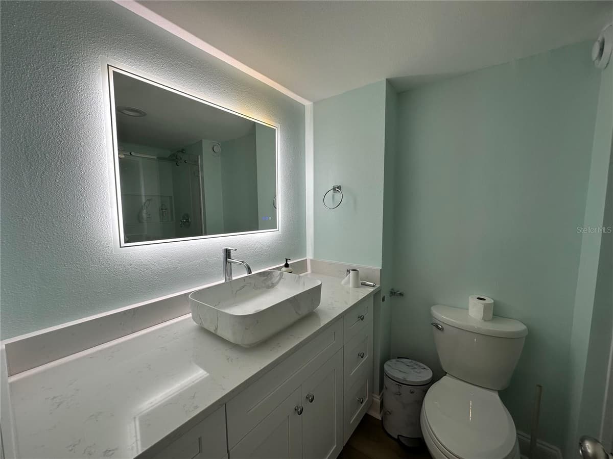 880 MANDALAY AVENUE — photo 17 of 26