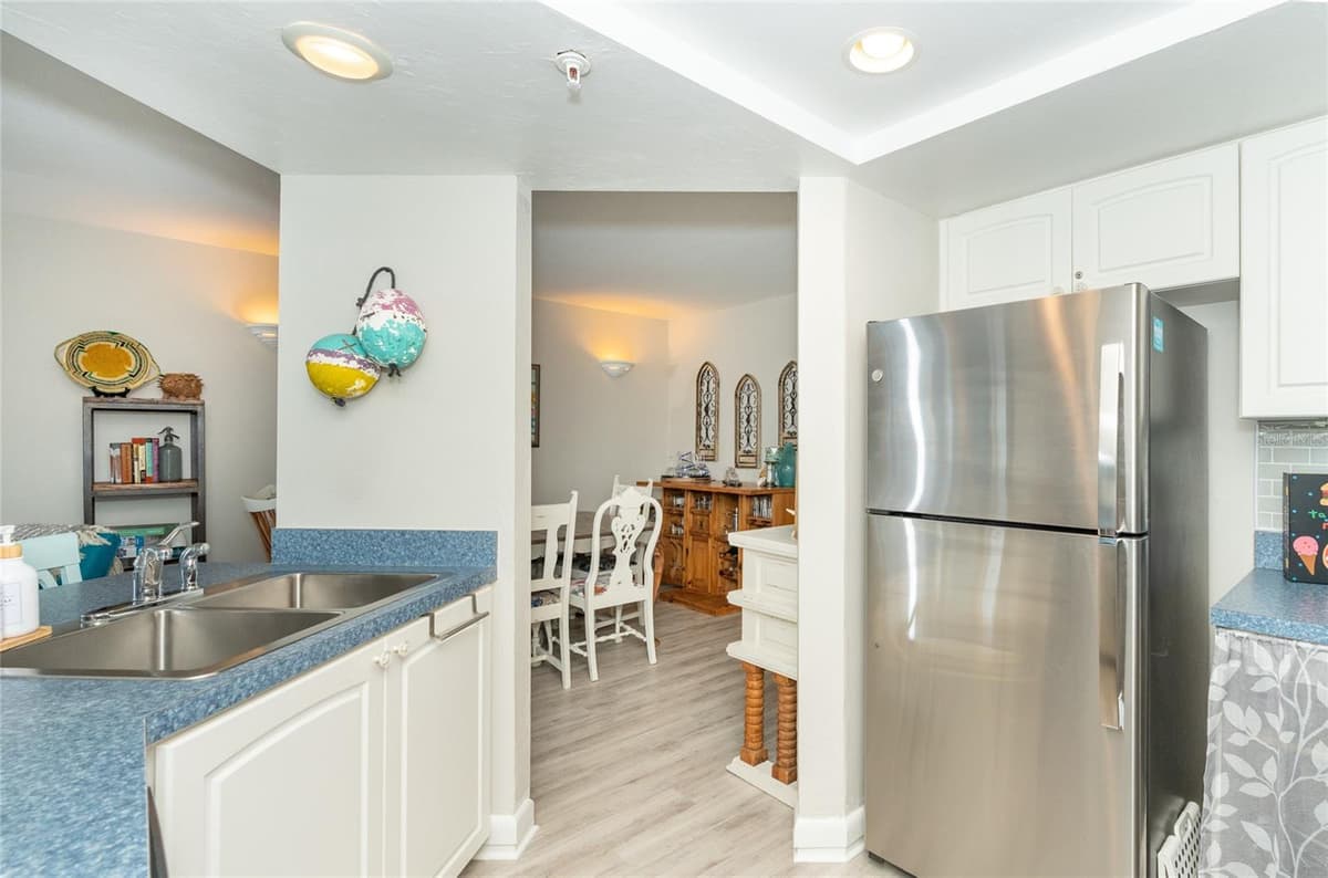 7454 PALM ISLAND DRIVE — photo 17 of 36