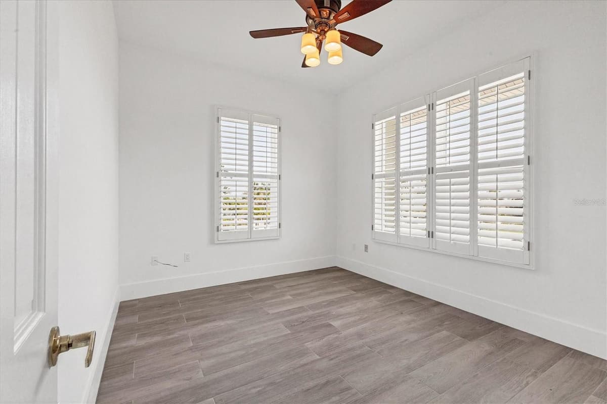 342 GREEN DOLPHIN DRIVE — photo 34 of 54