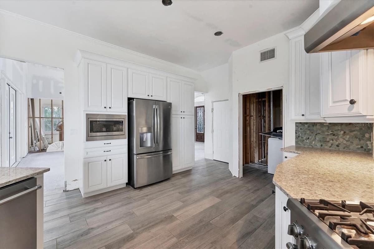342 GREEN DOLPHIN DRIVE — photo 12 of 54