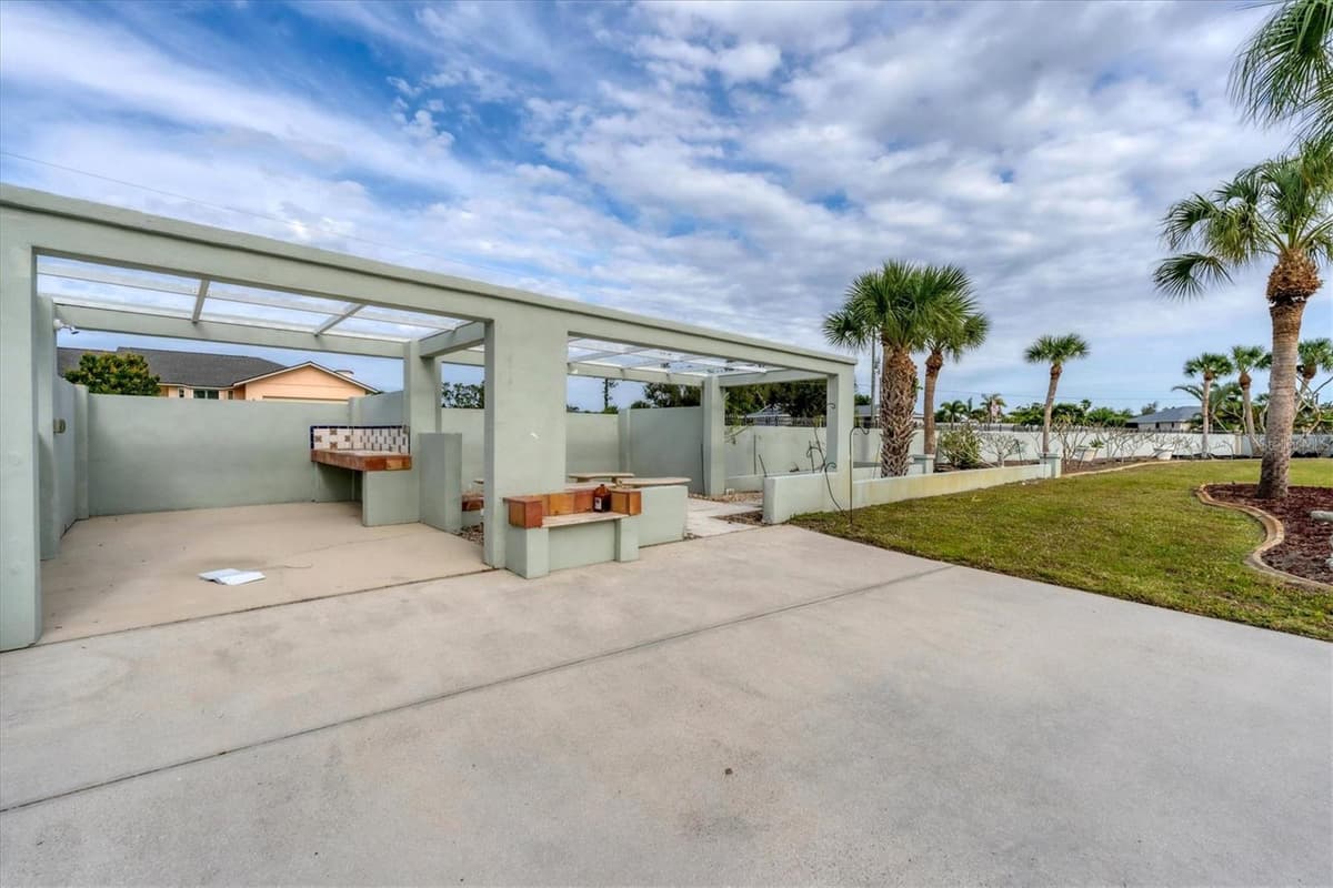 342 GREEN DOLPHIN DRIVE — photo 38 of 54