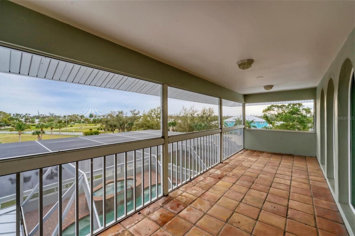 342 GREEN DOLPHIN DRIVE — photo 37 of 54