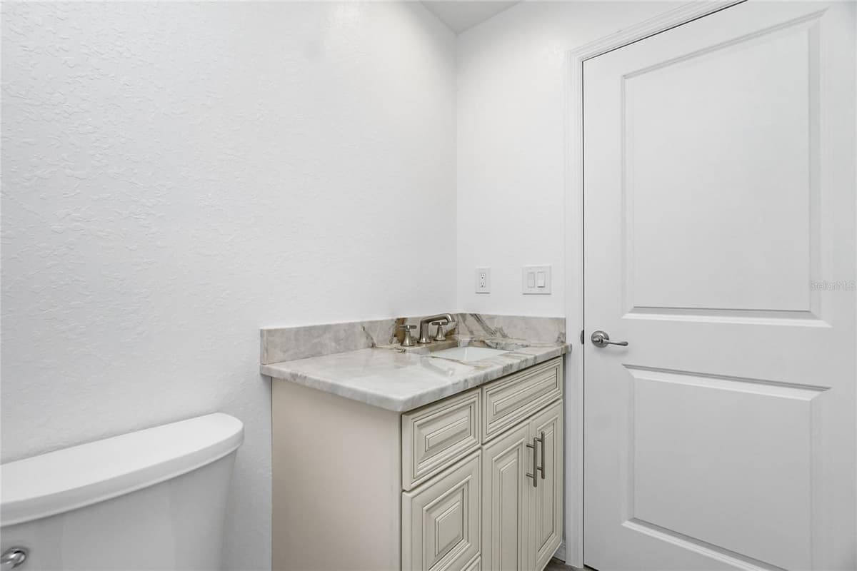 8099 WALBERT STREET — photo 20 of 55