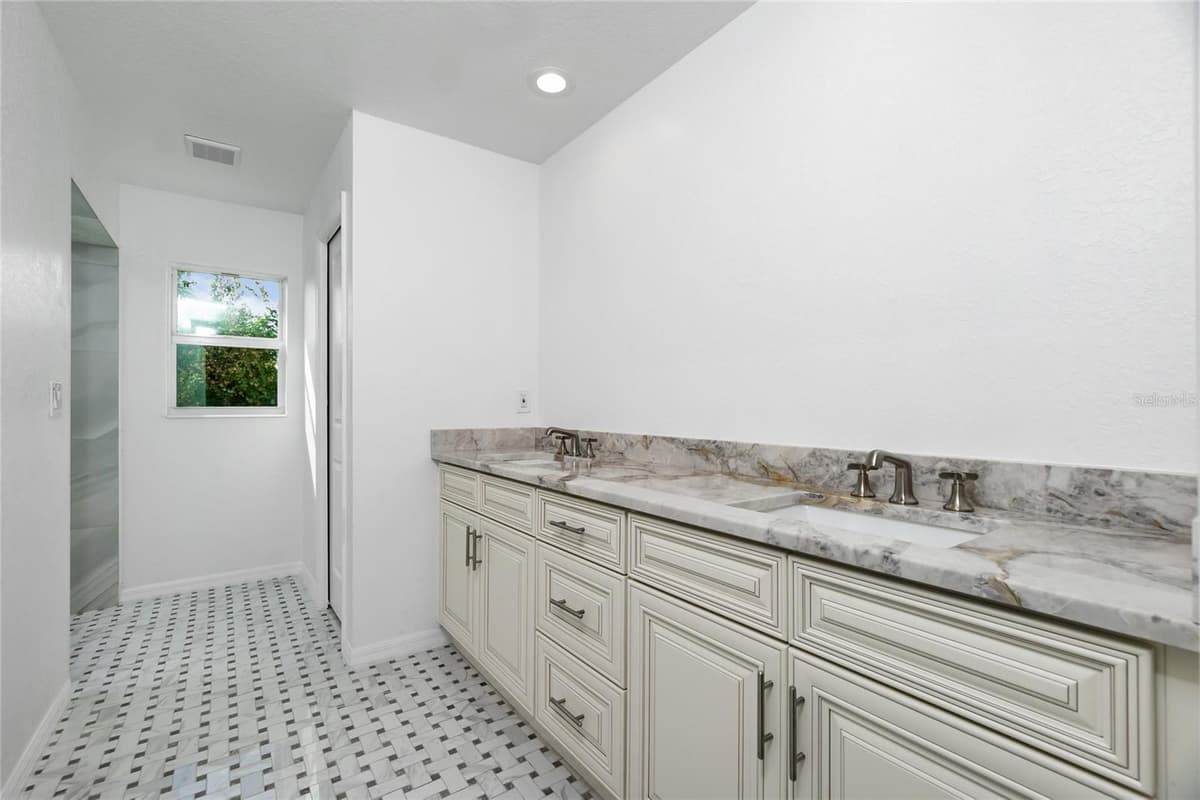 8099 WALBERT STREET — photo 25 of 55