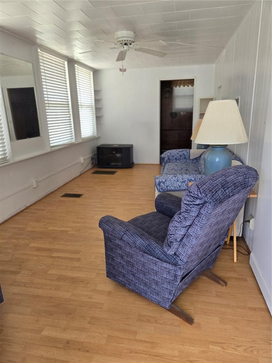 4851 GANDY BOULEVARD — photo 15 of 66