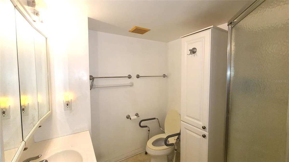 4851 GANDY BOULEVARD — photo 21 of 66