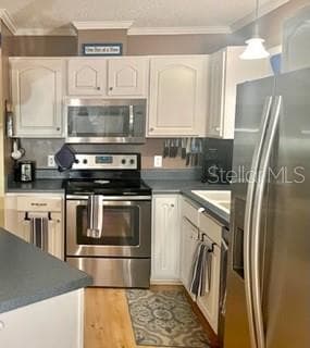 4300 RIVERSIDE DRIVE — photo 15 of 38