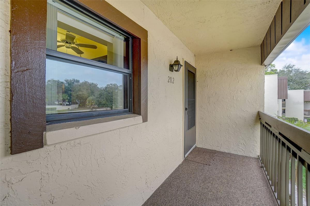 2400 WINDING CREEK BOULEVARD — photo 5 of 43