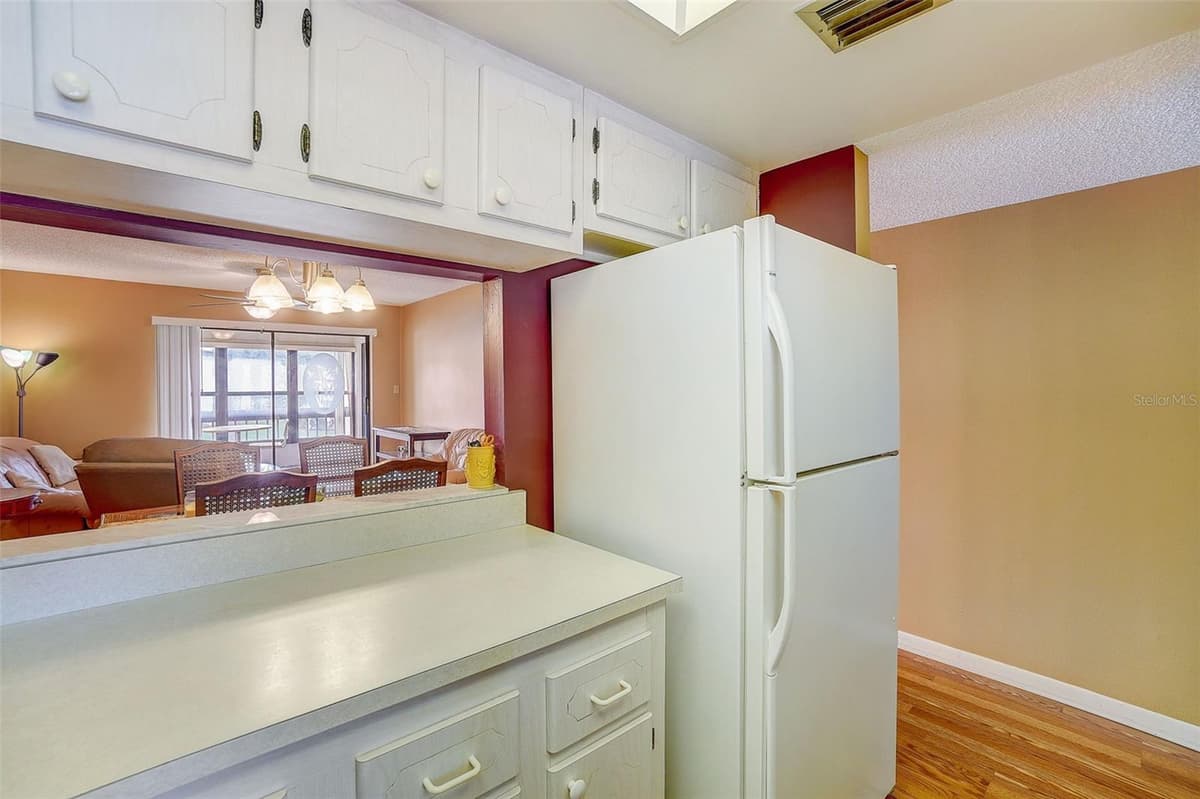 2400 WINDING CREEK BOULEVARD — photo 19 of 43