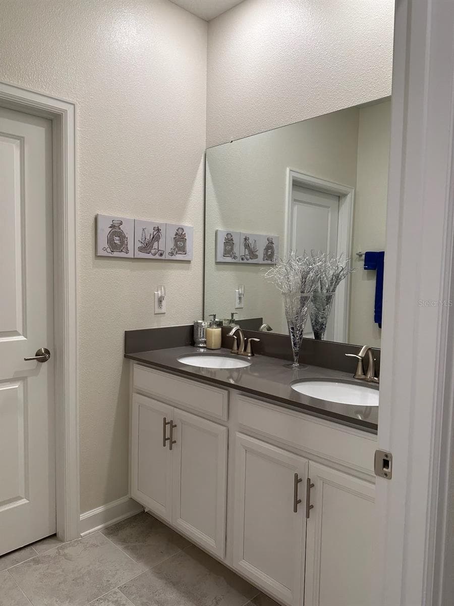 3253 WAUSEON DRIVE — photo 18 of 40