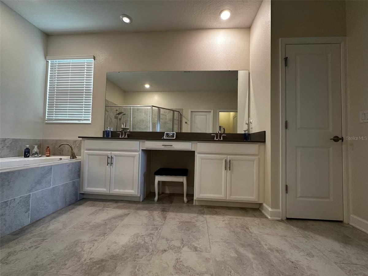 3253 WAUSEON DRIVE — photo 14 of 40