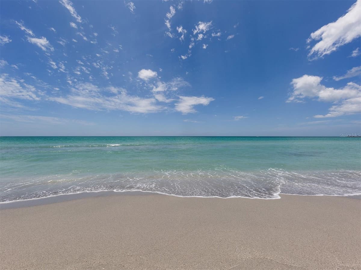 922 VENICE AVENUE — photo 35 of 41