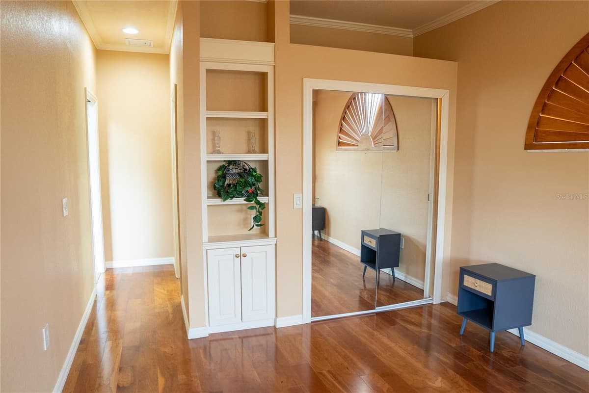 326 SAINT GEORGE COURT — photo 9 of 37