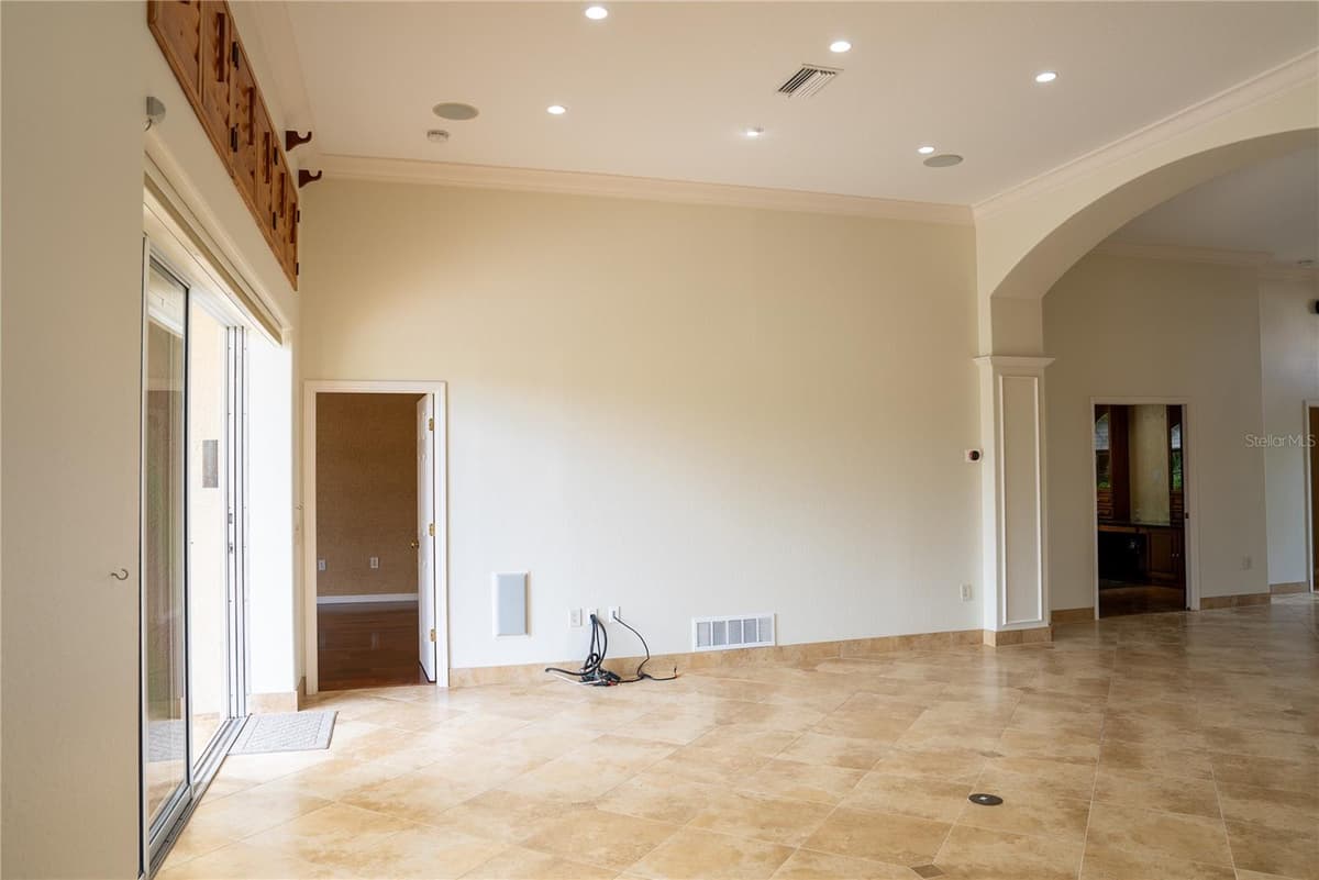 326 SAINT GEORGE COURT — photo 19 of 37