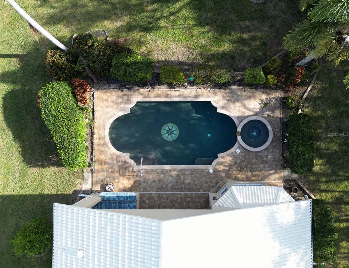 326 SAINT GEORGE COURT — photo 33 of 37