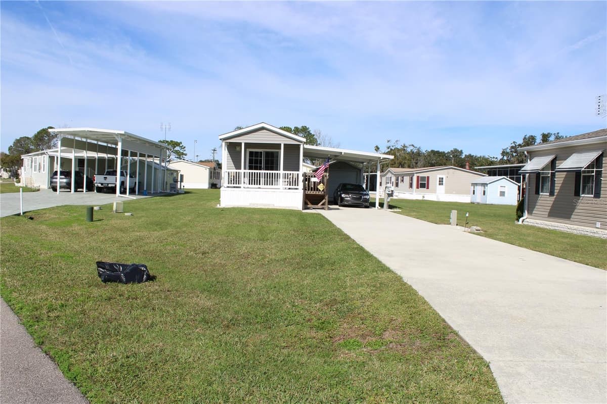 5143 NORTHSHORE DRIVE — photo 8 of 51