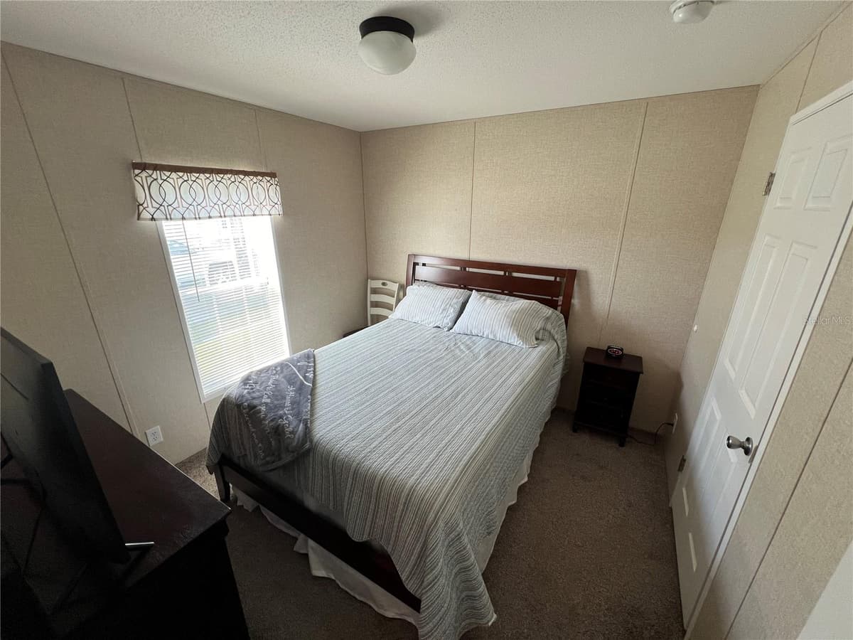 5143 NORTHSHORE DRIVE — photo 18 of 51