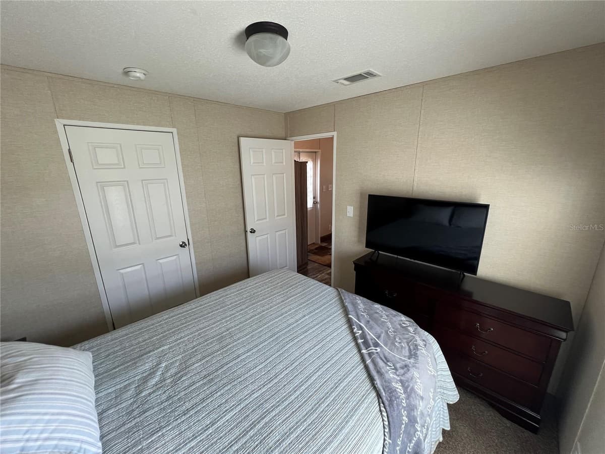 5143 NORTHSHORE DRIVE — photo 20 of 51