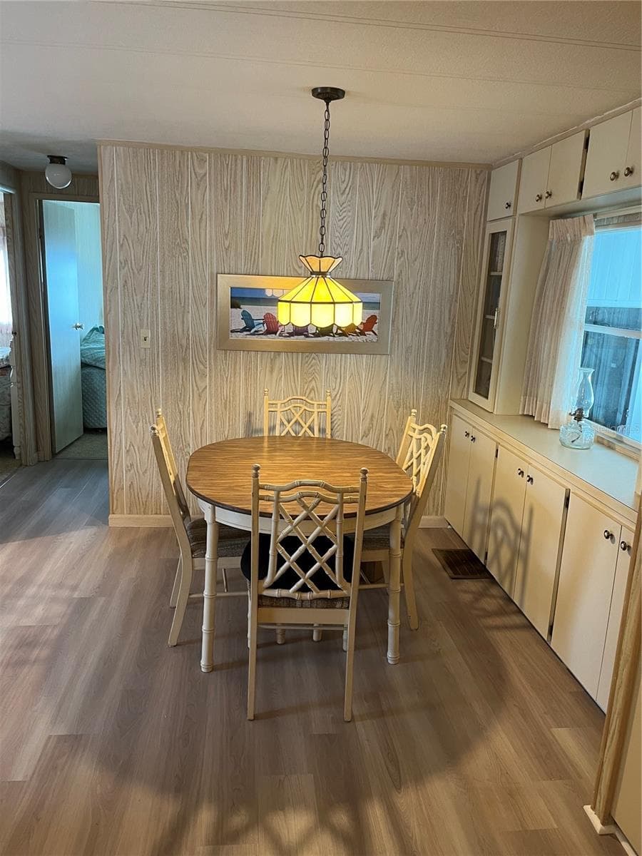 626 CERVINA DRIVE — photo 11 of 43
