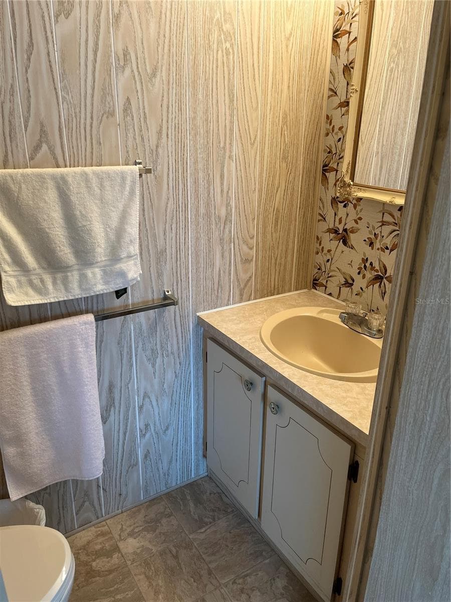 626 CERVINA DRIVE — photo 30 of 43