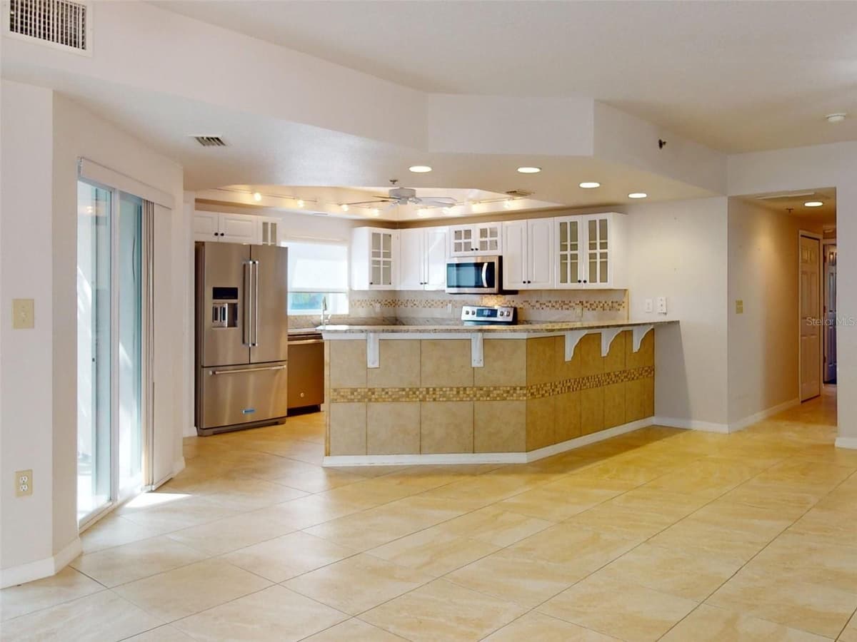 5300 ATLANTIC AVENUE — photo 5 of 50