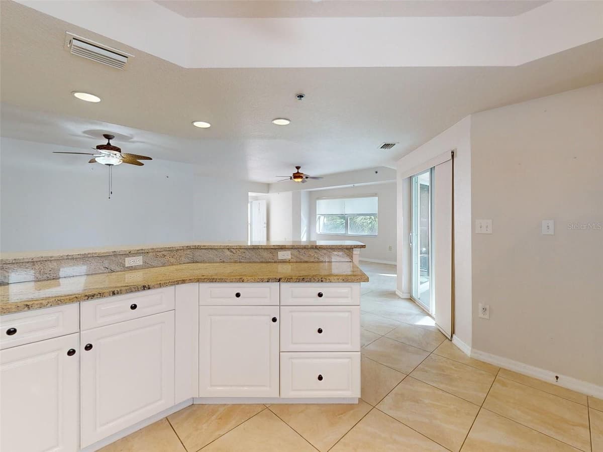 5300 ATLANTIC AVENUE — photo 18 of 50