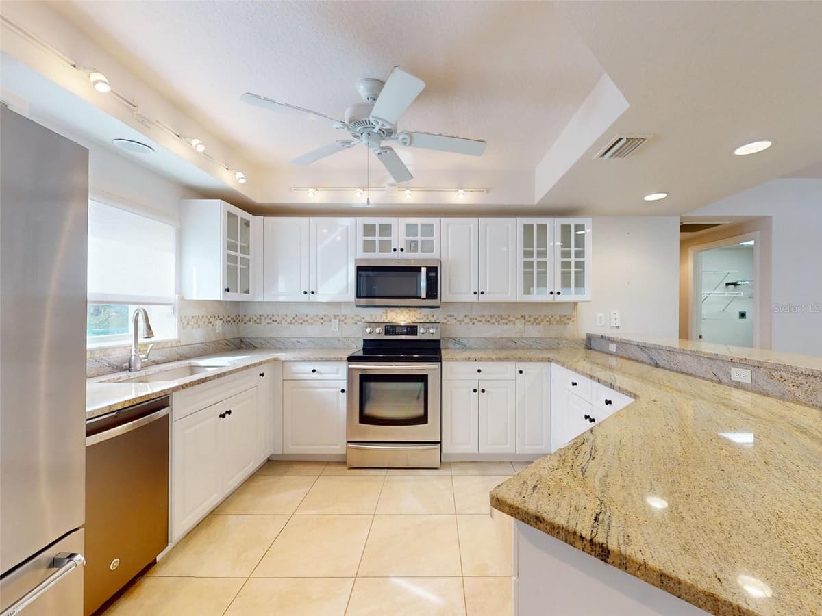 5300 ATLANTIC AVENUE — photo 13 of 50