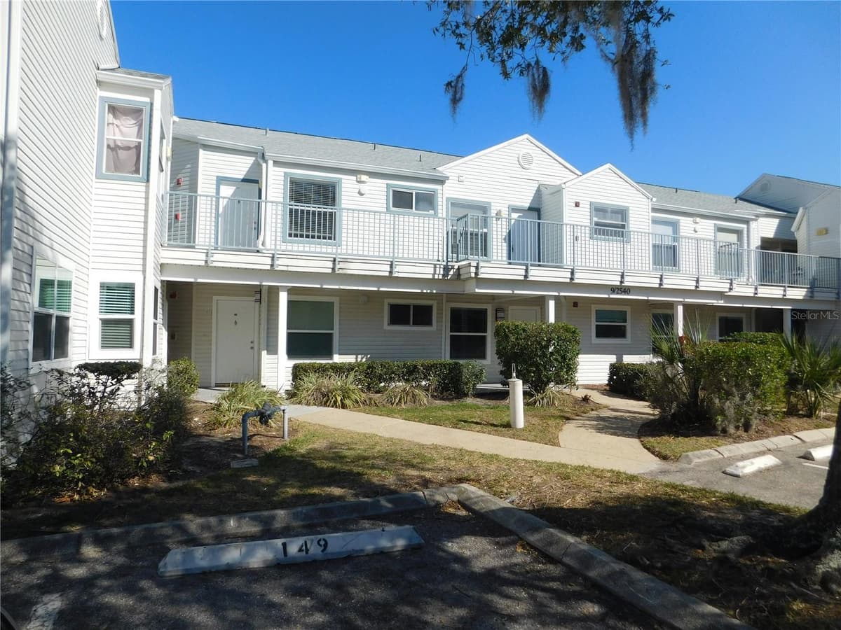 2540 WOODGATE BOULEVARD — photo 1 of 38