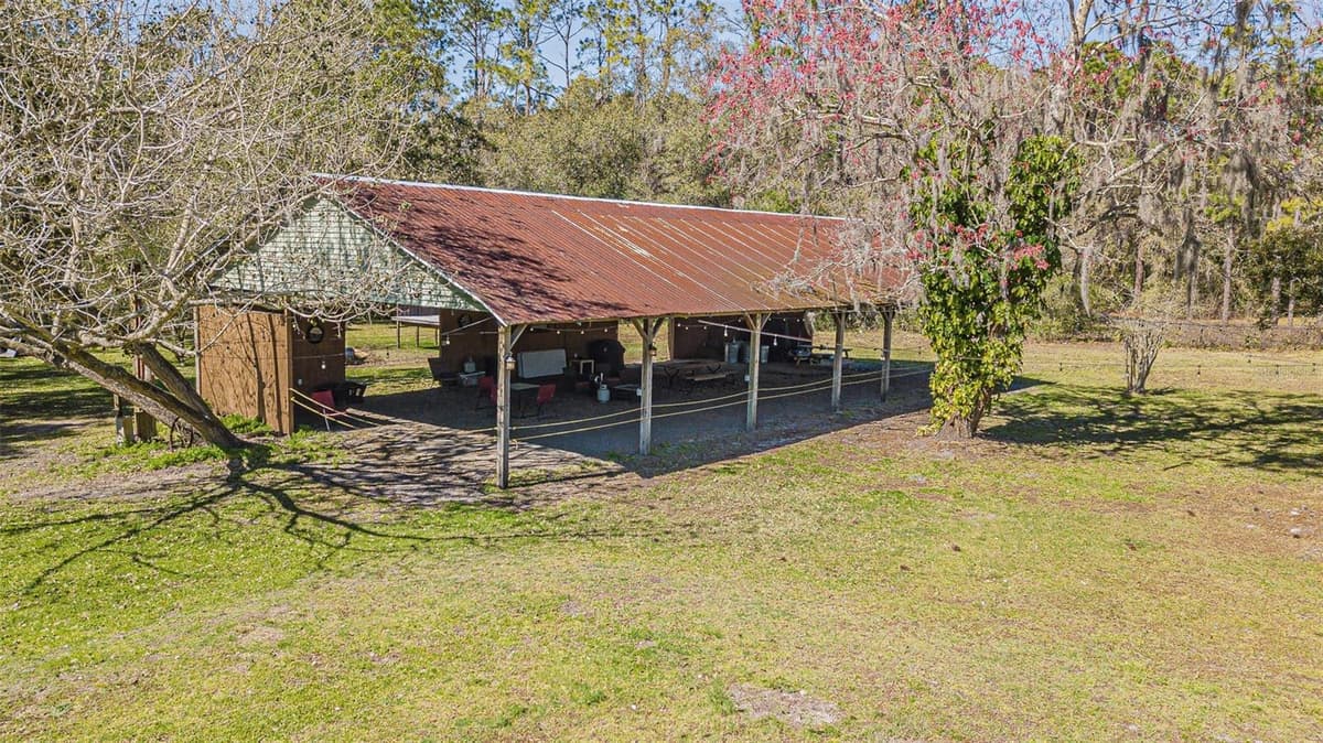 8529 KENTON ROAD — photo 41 of 51