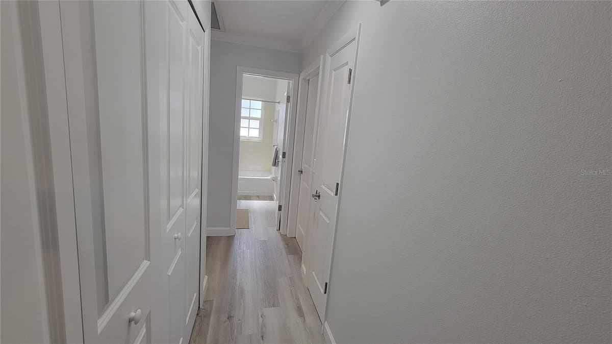 217 HILL AVENUE — photo 20 of 26