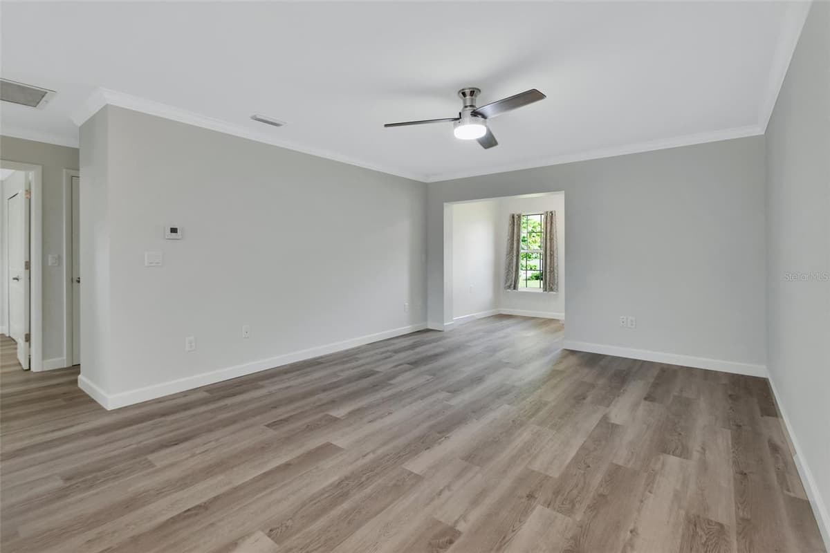217 HILL AVENUE — photo 8 of 26