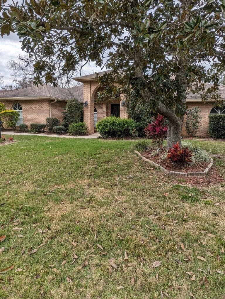 72 SPRING LAKE DRIVE — photo 3 of 20